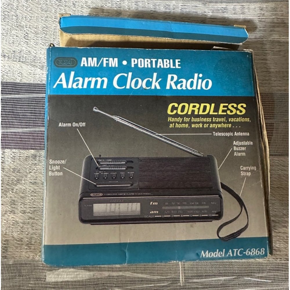 AM FM PORTABLE Alarm Clock Radio CORDLESS Tozai